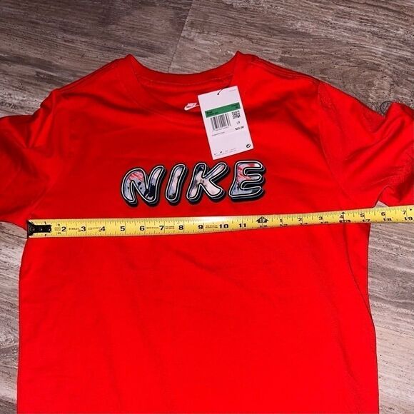 Nwt Nike Boys XL Nike graphic shirt sleeve T size XL RED - Picture 8 of 8